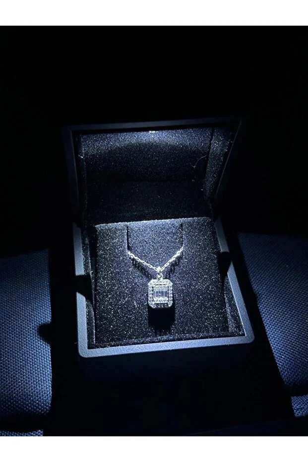 925 Ayar Gümüş Baget Taşlı Kolye